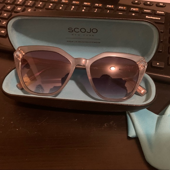 Sunglasses - Picture 3 of 3